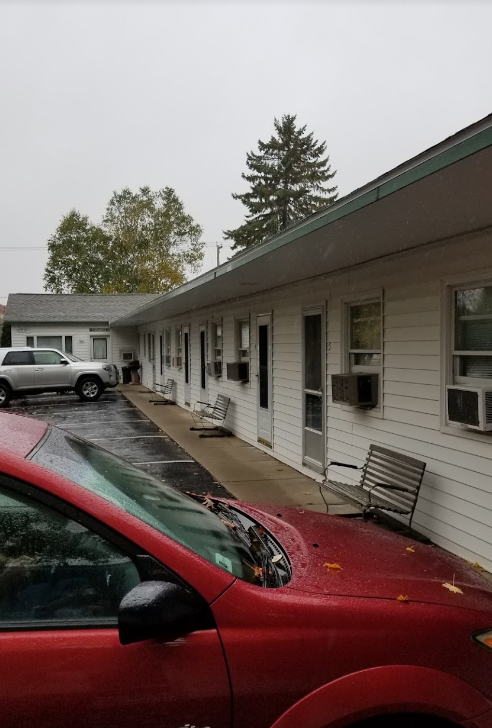 Levering Motel (Gales Motel) - Guest Photos (newer photo)